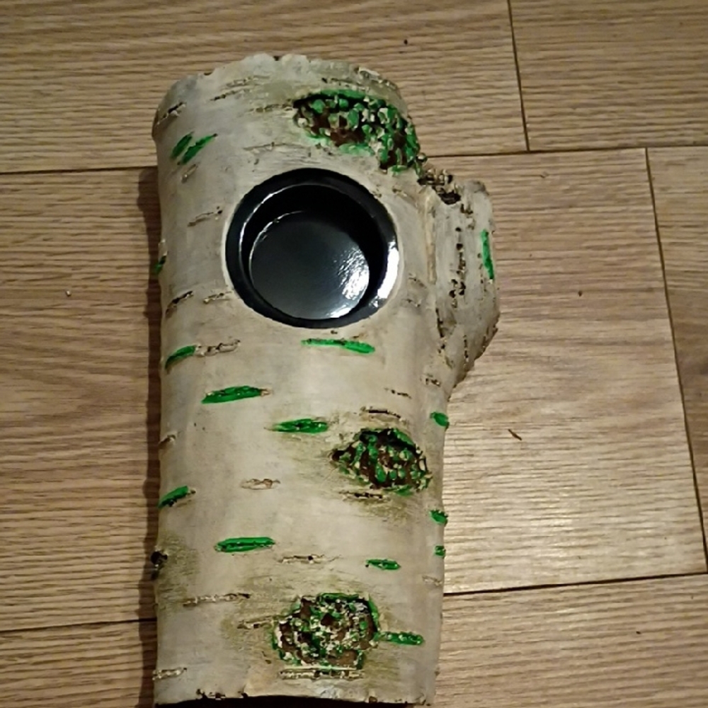 Natural Log Reptile Hide with Feeding Dish